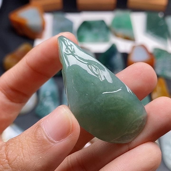 定制翡翠未镶嵌翡翠