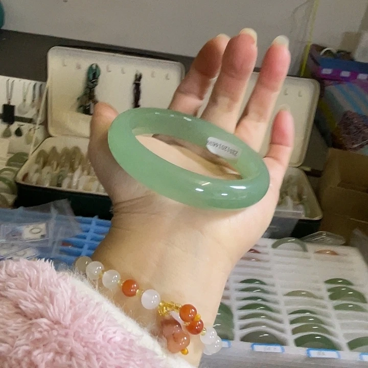 东陵石未镶嵌手镯56