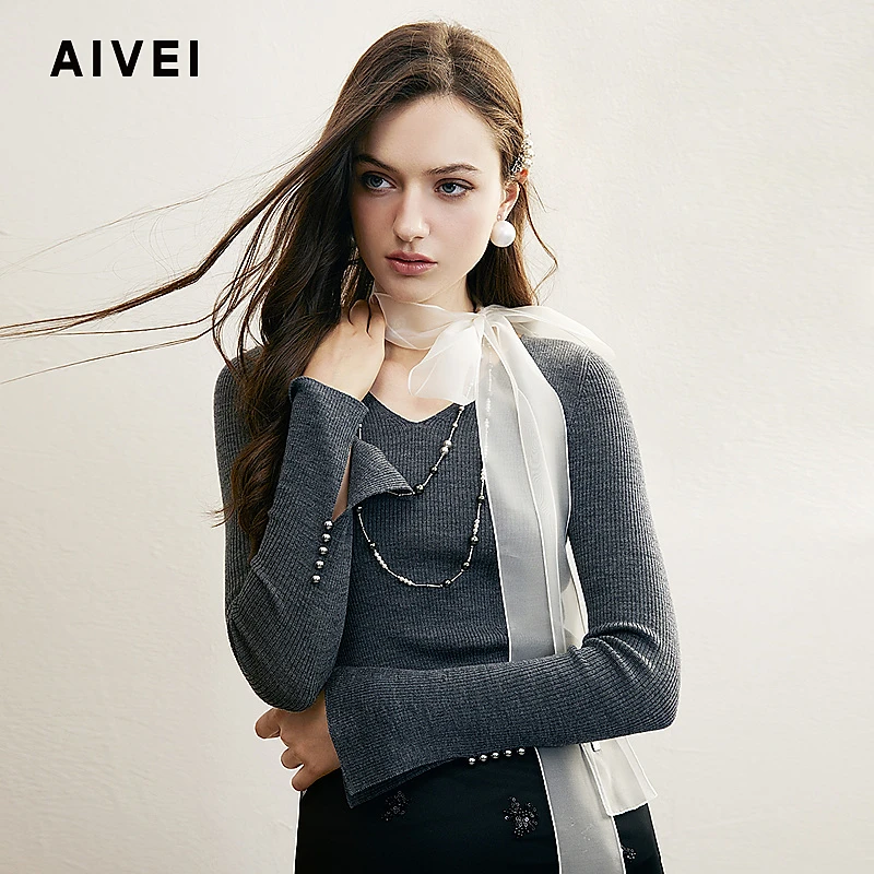 AIVEI24冬老钱风开口袖V领修身打底针织衫C766608A