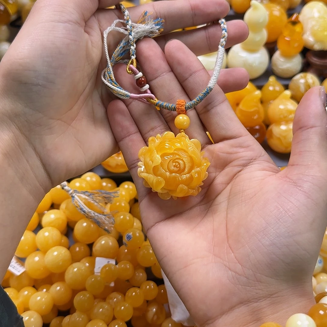 琥珀珠宝奇石未镶嵌牡丹花吊坠
