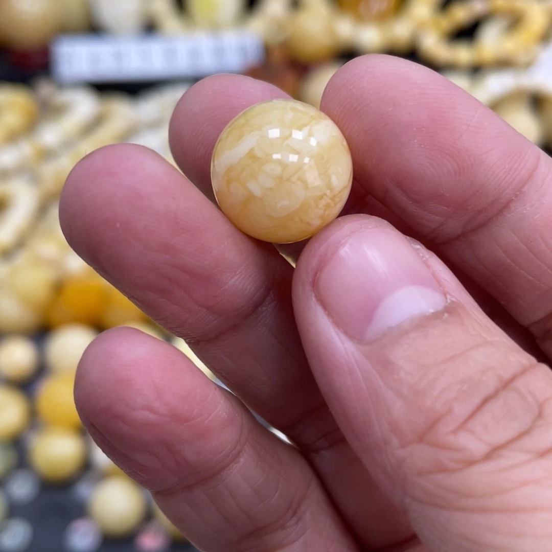 琥珀珠宝奇石未镶嵌15mm瑕疵打孔
