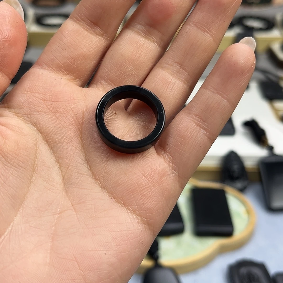 暖***暖和田玉（墨玉）未镶嵌颈饰18内径