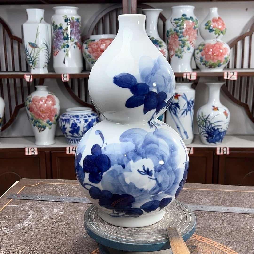 摆件景德镇陶瓷葫青牡