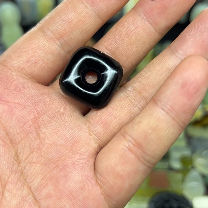 特****蛇纹石玉未镶嵌吊坠(不含链)