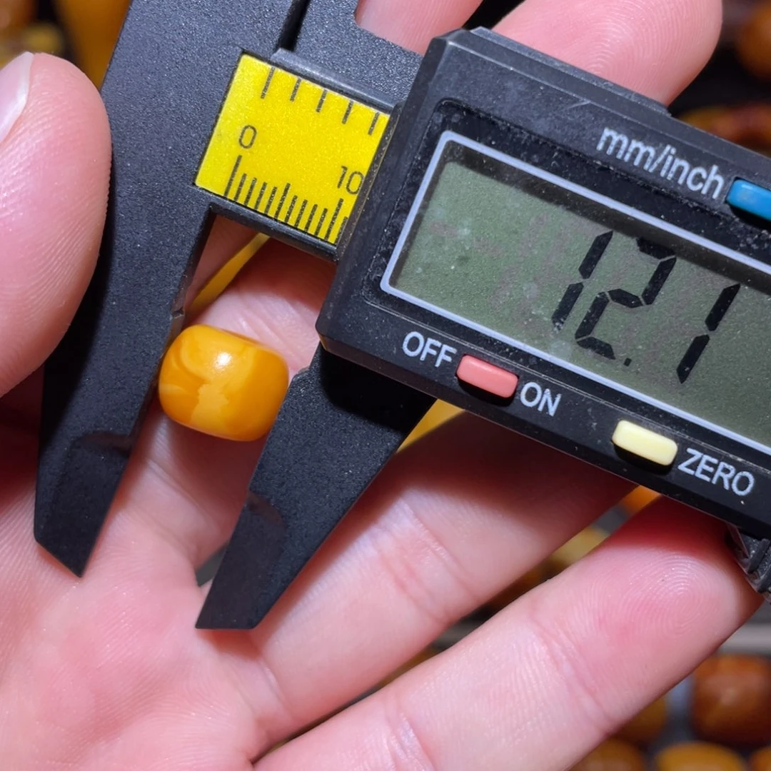 琥珀未镶嵌裸石鼓珠