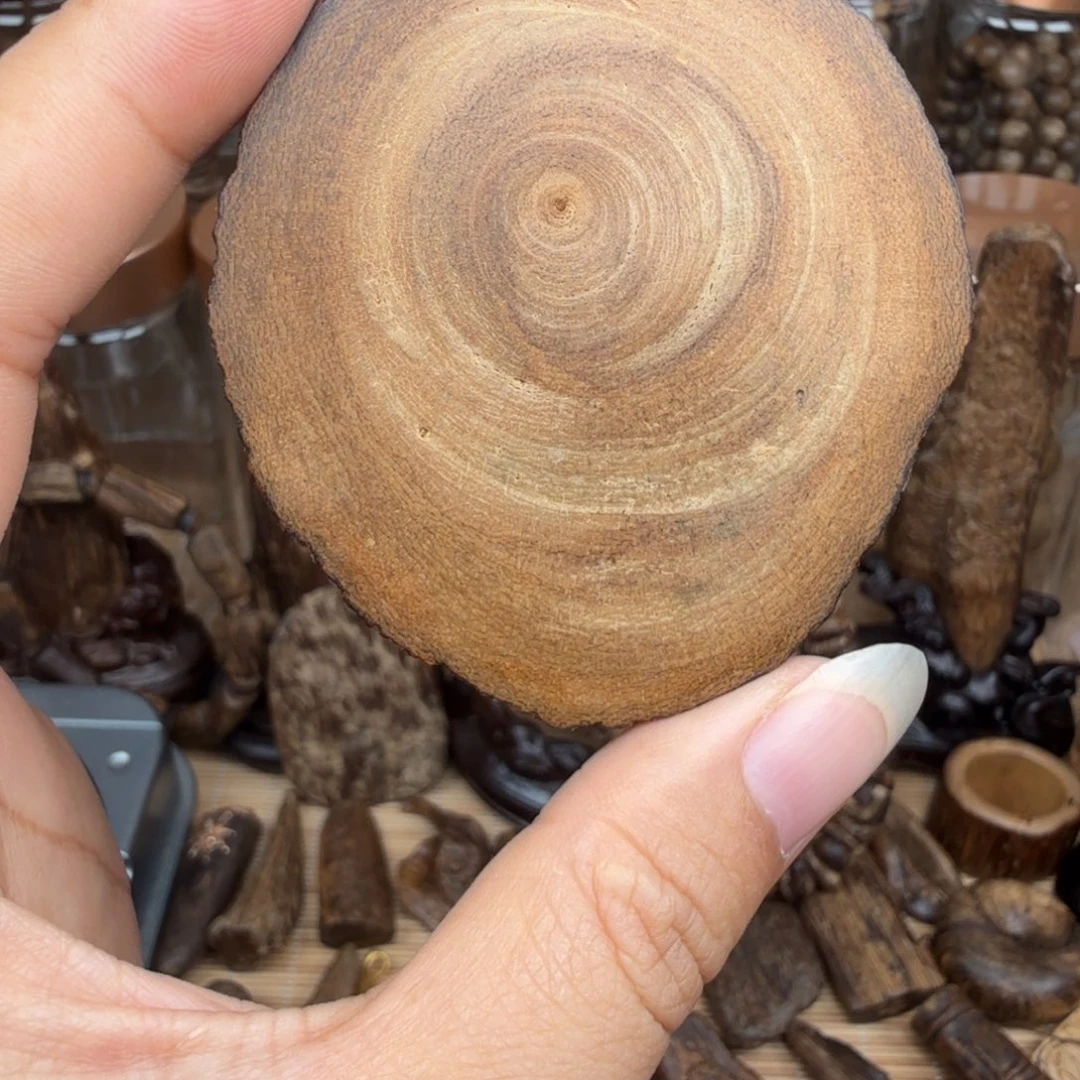 沉香沉香碎屑达拉干 8.9 克