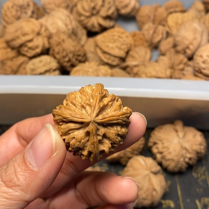 锋***哥吊坠文玩核桃文玩核桃异形单只