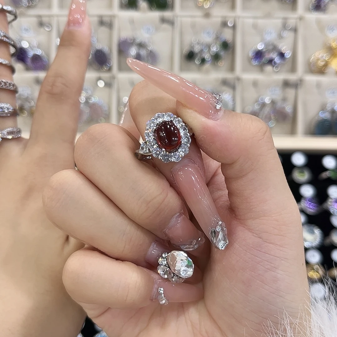 是***吖戒指银S925镶嵌石榴石