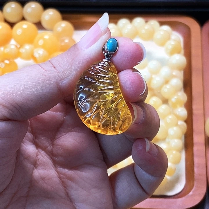 蜜蜡未镶嵌吊坠(不含链)