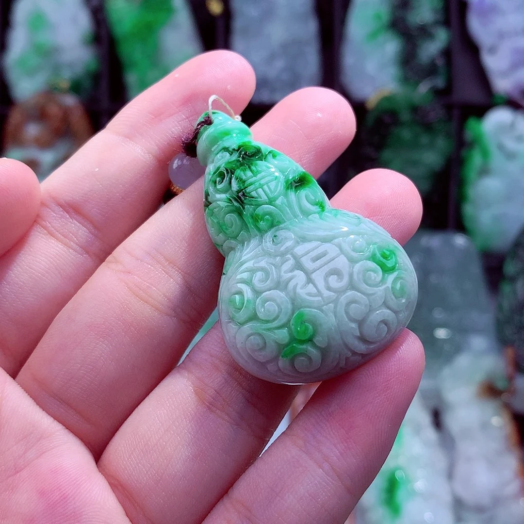 翡翠未镶嵌颈饰挂件