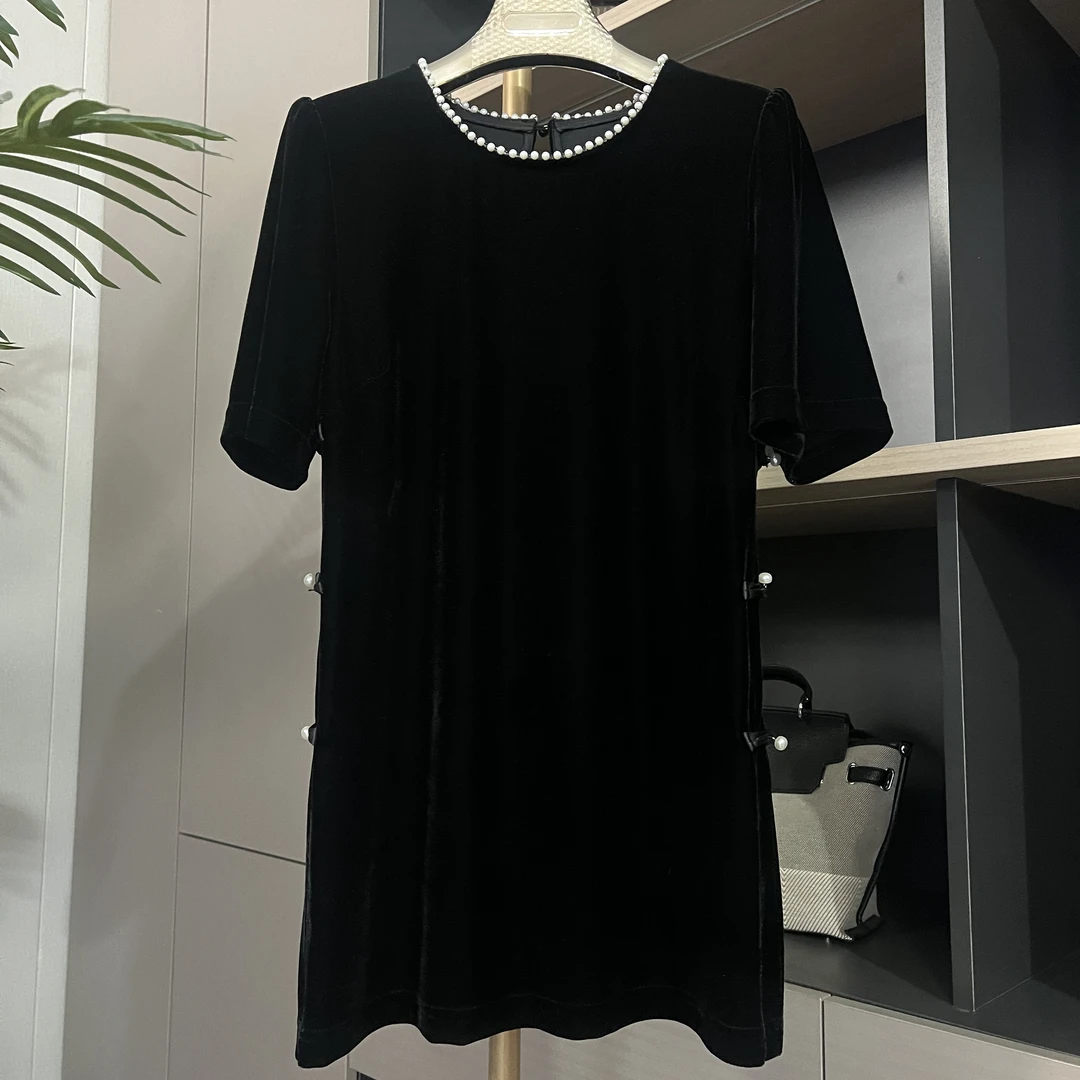 早春面膜丝绒时尚手工串珍珠半袖长衫上衣