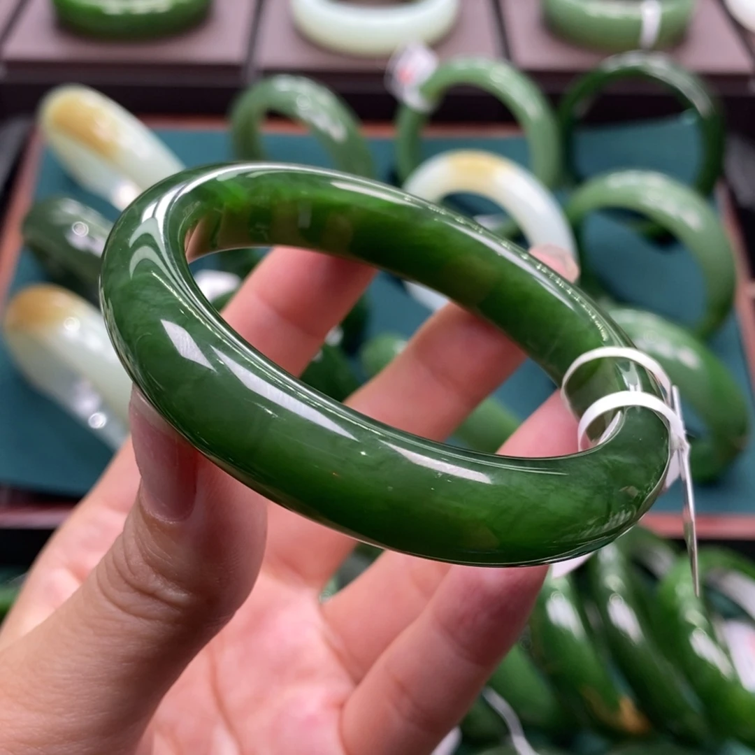 和田玉（碧玉）未镶嵌手镯5657