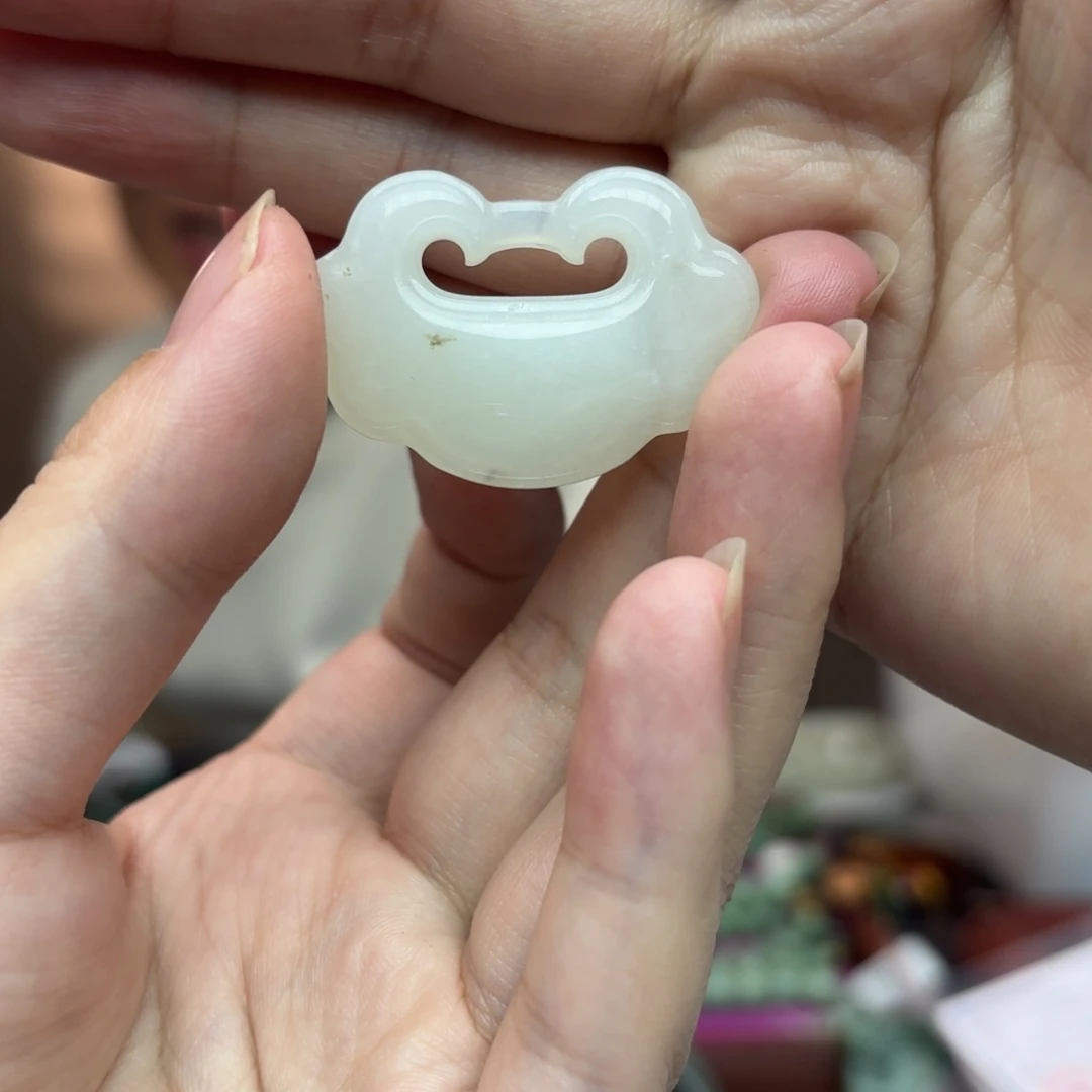 和田玉吊坠未镶嵌