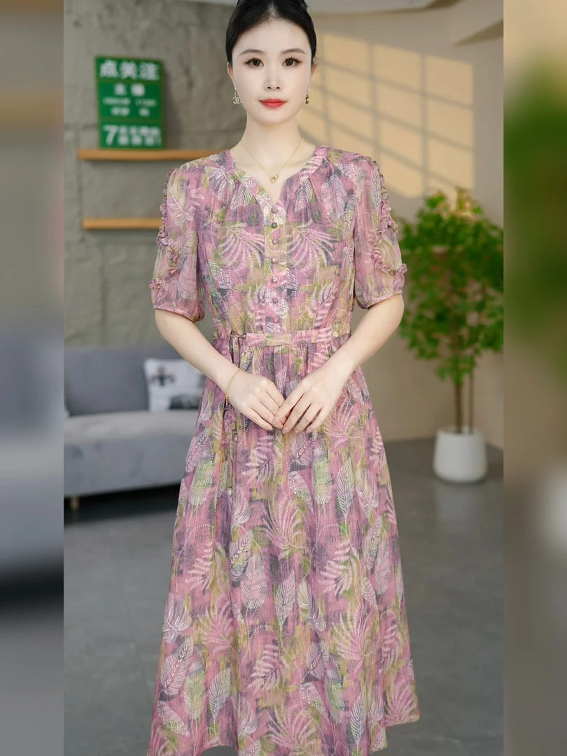 夏季新款2025妈妈装有口袋连衣裙休闲风格短袖气质碎花中长款女装