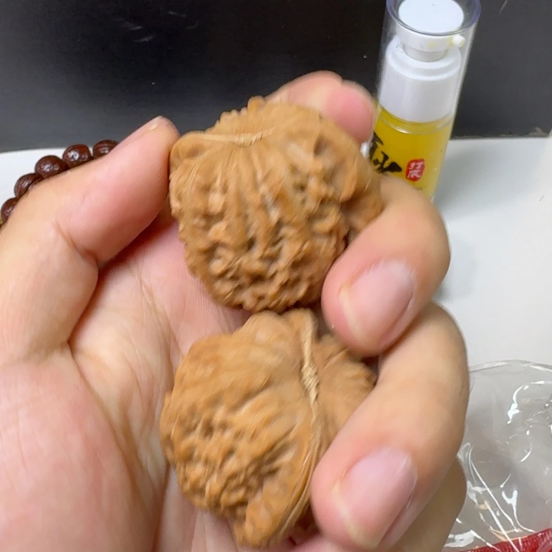 文玩核桃把件纯纯粹粹吃