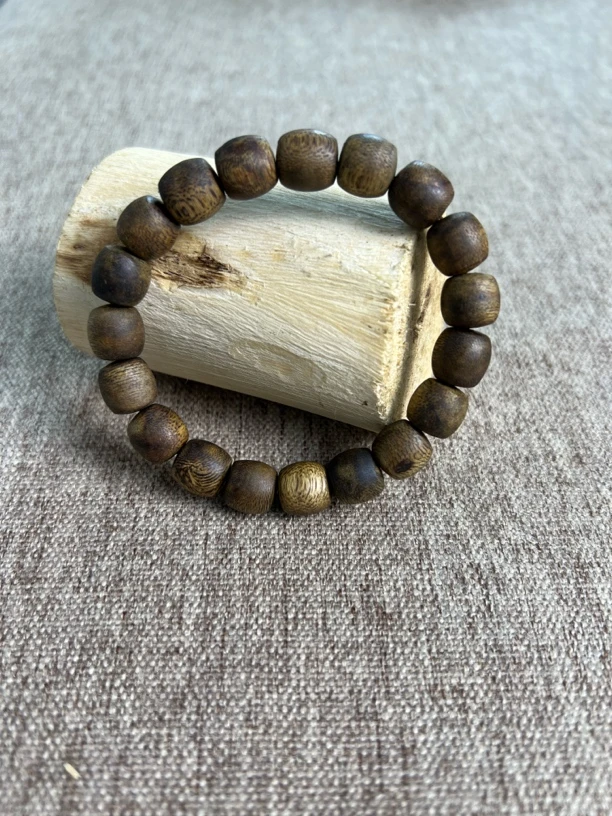 B003奇楠沉香10鼓珠单圈多样性发一