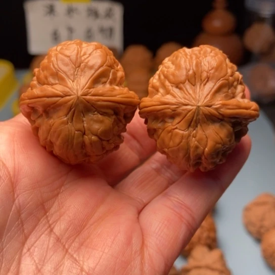 文玩核桃吊坠金蟾尊 35 38