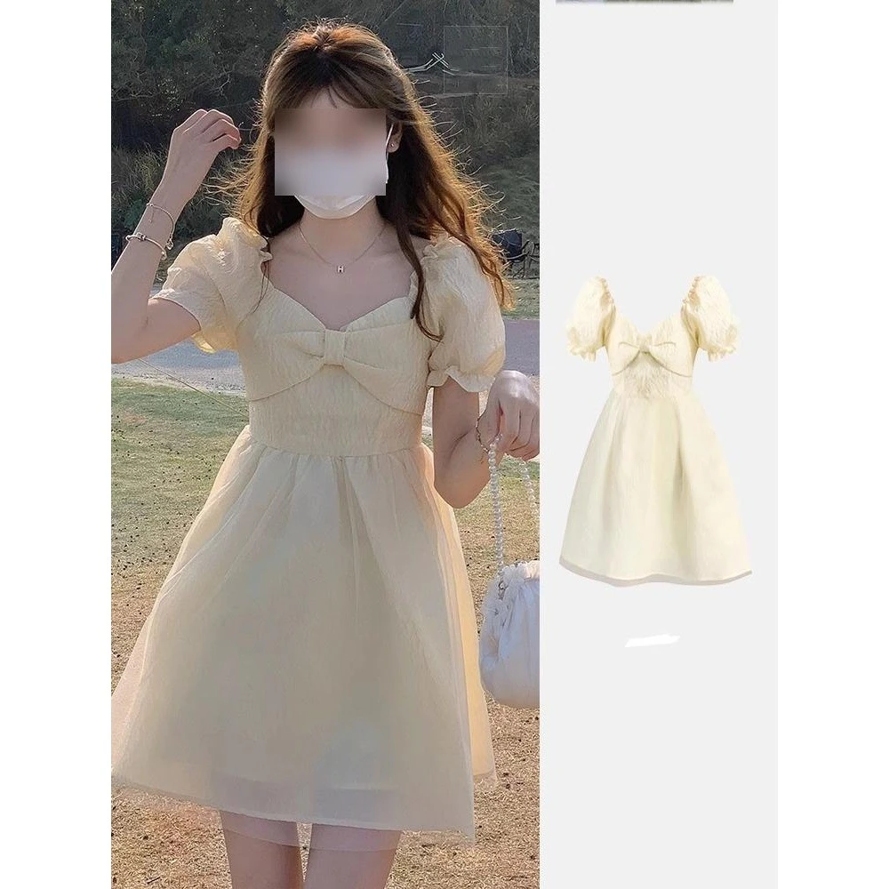 奶黄色泡泡袖方领连衣裙女夏季设计感小众小个子初恋休闲公主裙子