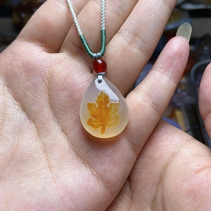 玛瑙/玉髓颈饰未镶嵌