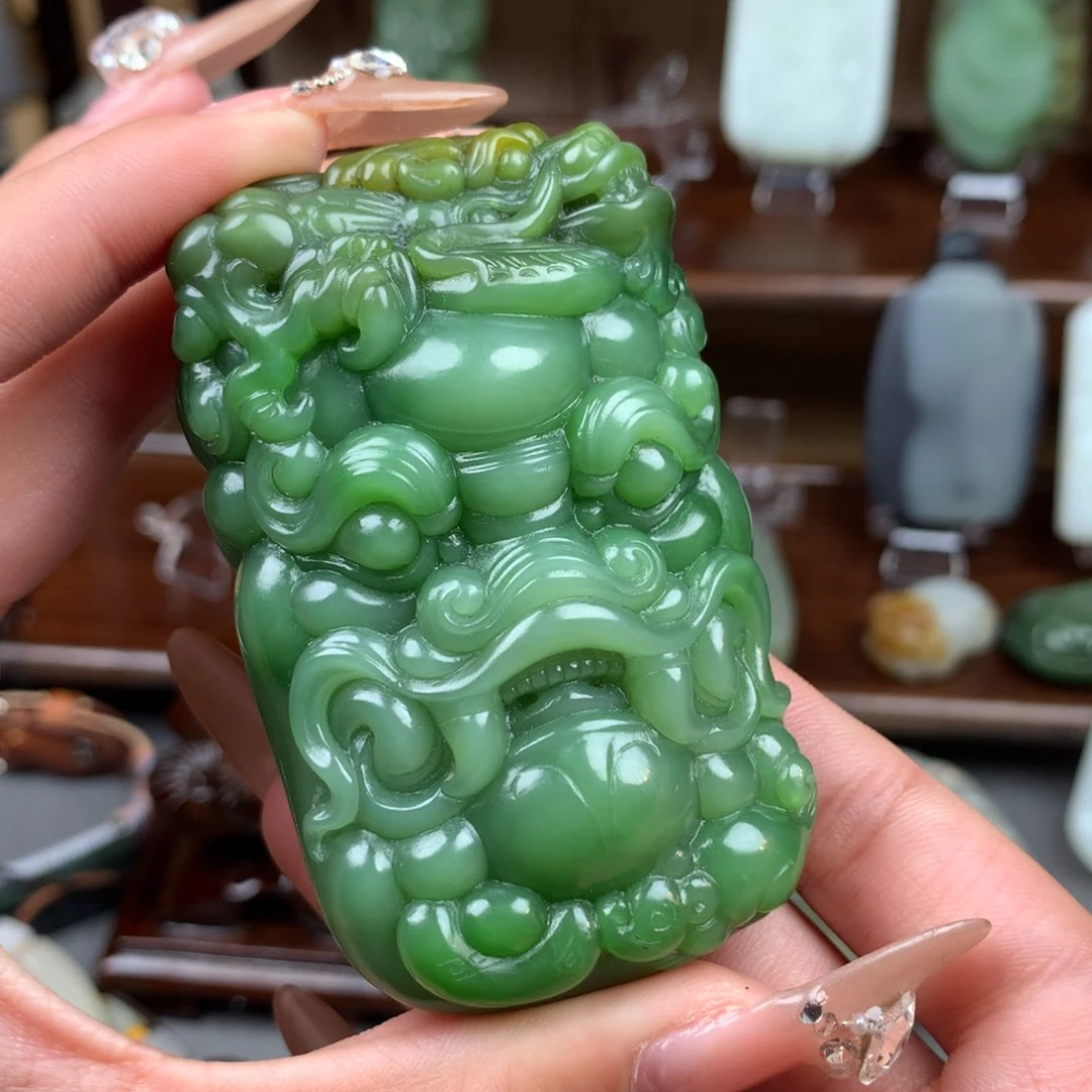 和田玉（糖玉）挂件未镶嵌天****宇