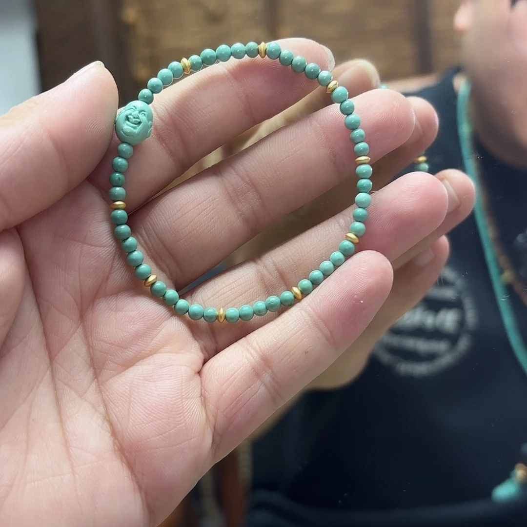 绿松石未镶嵌雕刻发一件