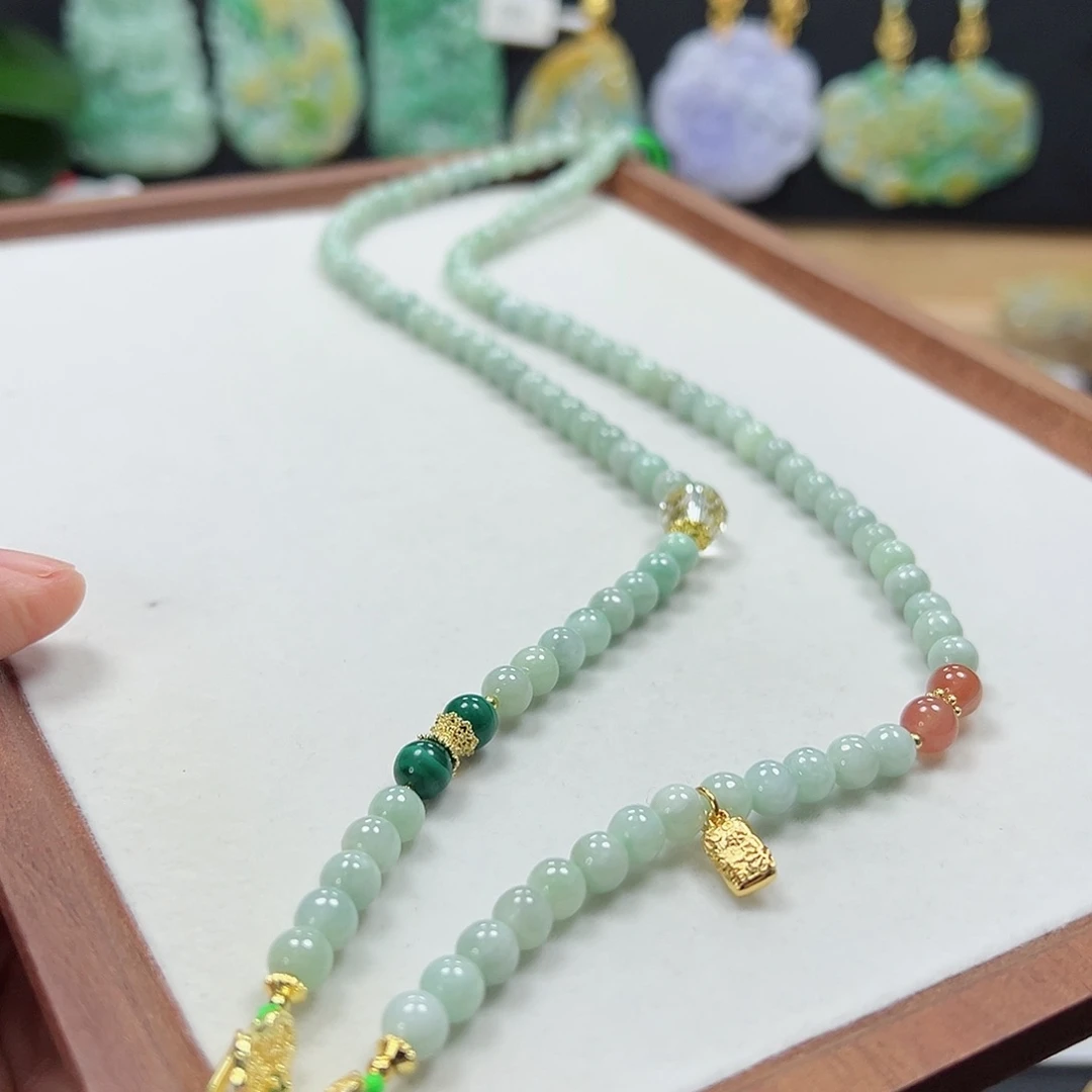 颈饰未镶嵌翡翠项链