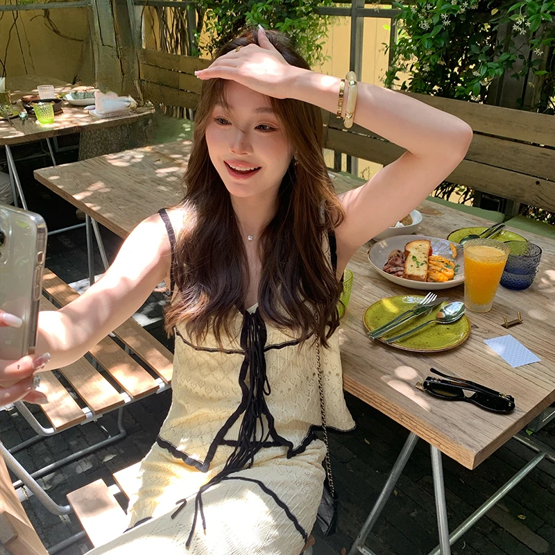 【一眼明媚】RARE ZZ 针织v领系带小众撞色拼接复古镂空套装