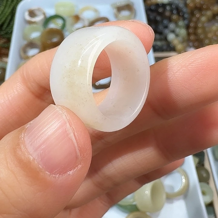 和田玉未镶嵌戒指17.8内径36
