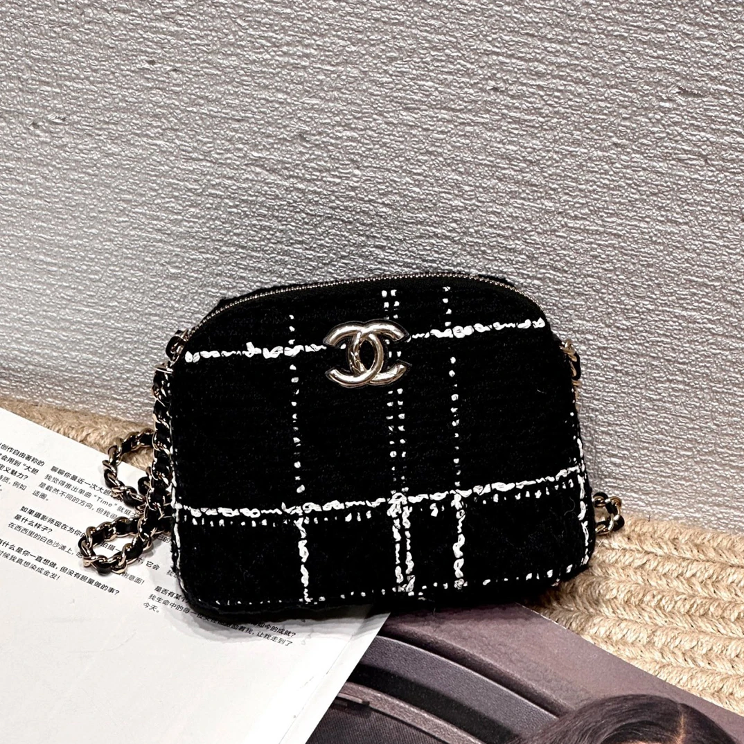 99新 Chanel/香奈儿 24K 黑白格纹粗花呢金扣贝壳包单肩包