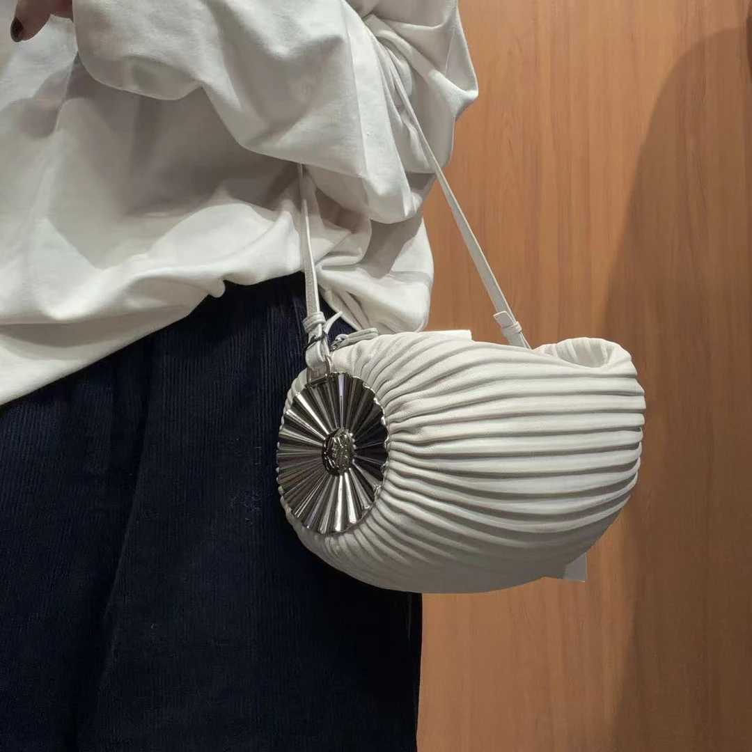 95新 LOEWE/罗意威 【蕾】 68 1052 单肩包
