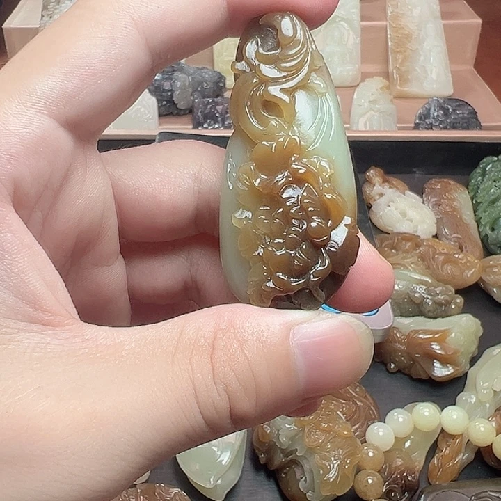 颈饰未镶嵌和田玉