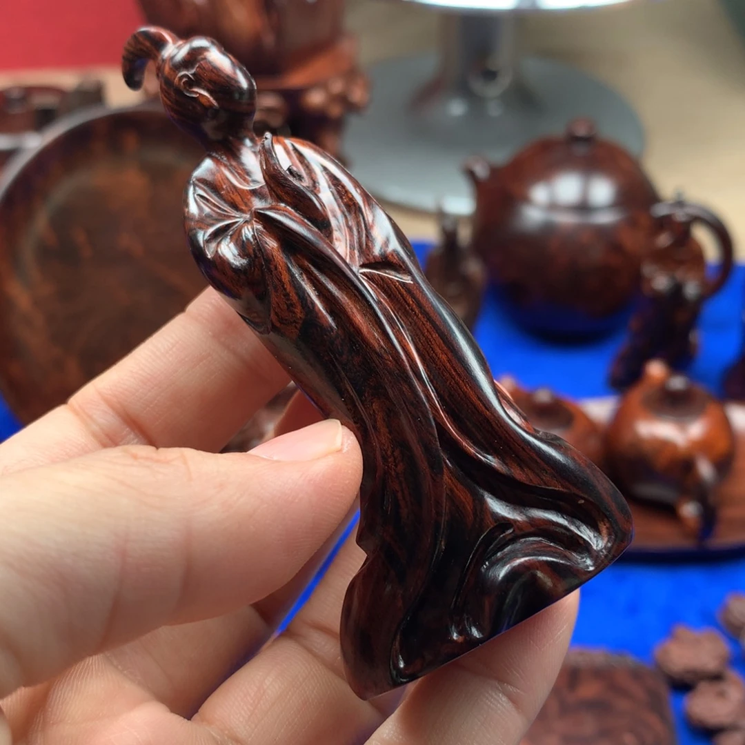 m***l黄花梨/降香黄檀把件