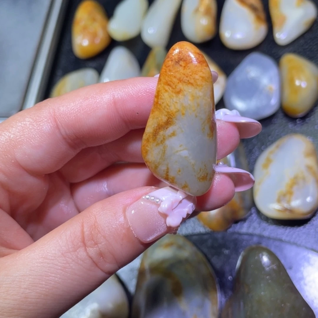 【闪购商品】颈饰未镶嵌和田玉
