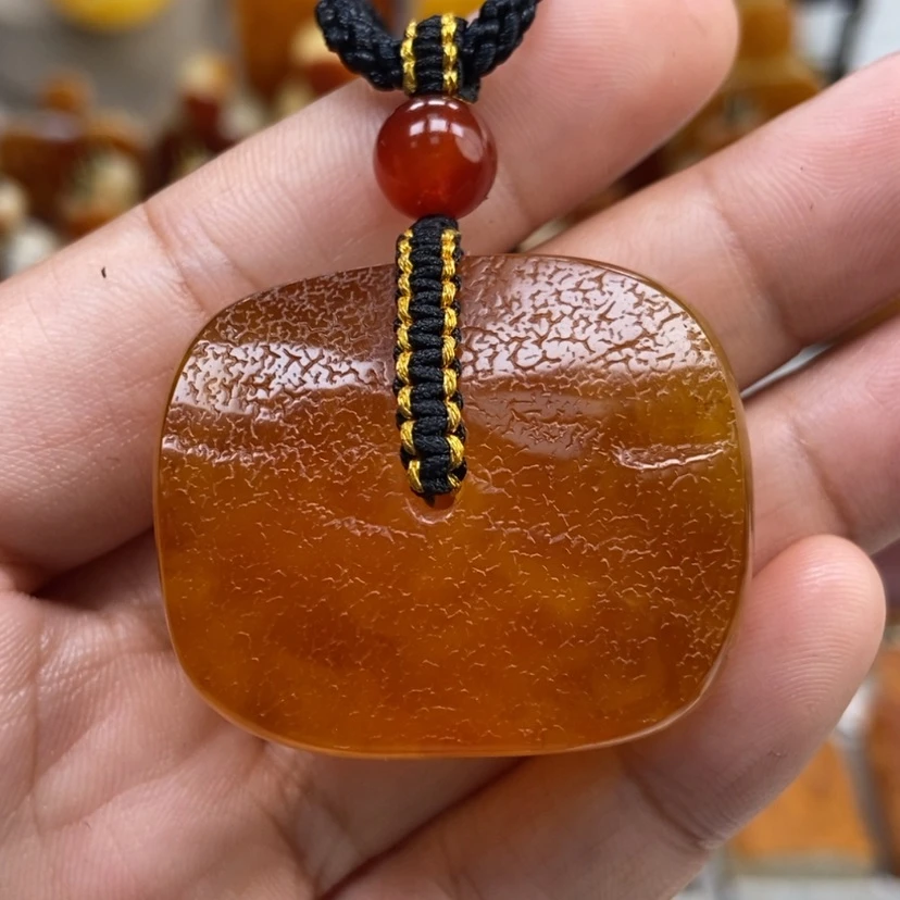 【闪购商品】琥珀颈饰未镶嵌