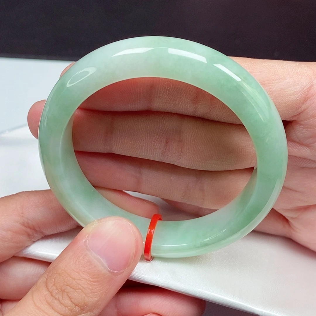 翡翠未镶嵌手镯55圈口