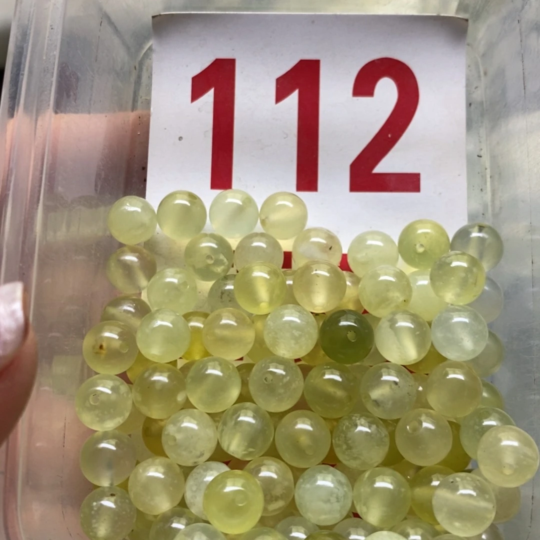 透闪石-蛇纹石玉挂坠未镶嵌