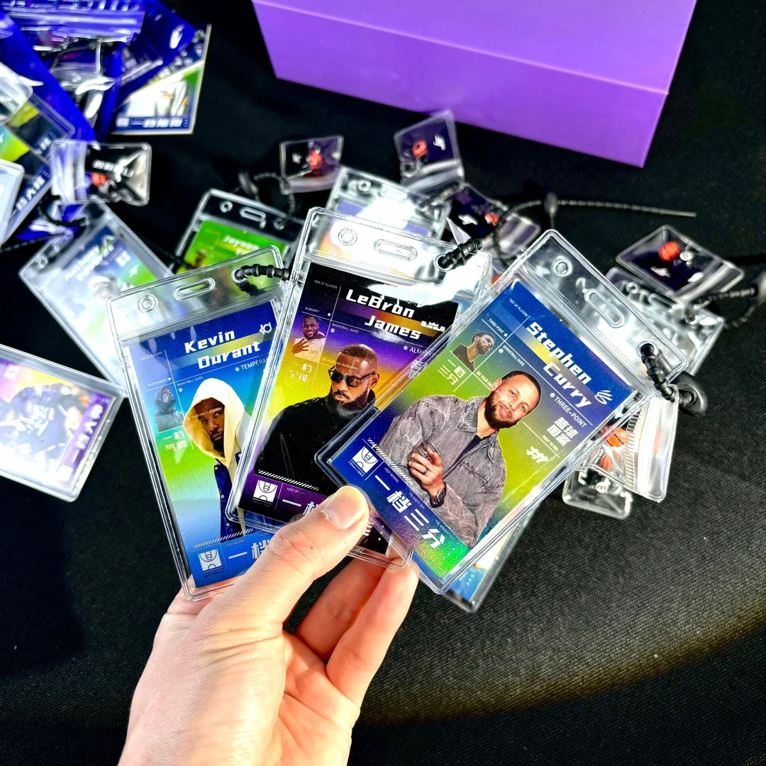 篮球一档球员镭射球星卡挂件背包书包礼物挂饰球迷球星