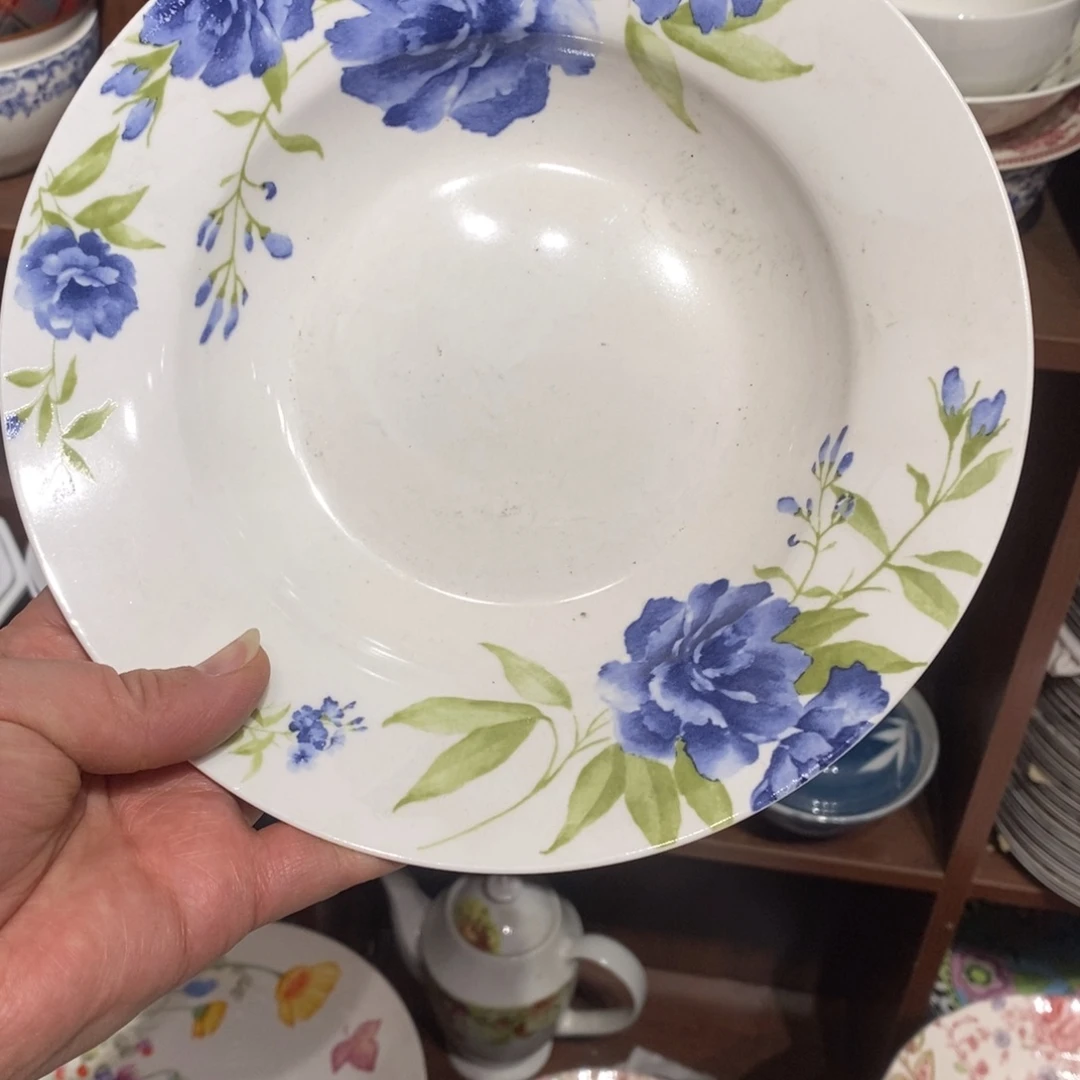 瓷微瑕蓝色花草帽盘