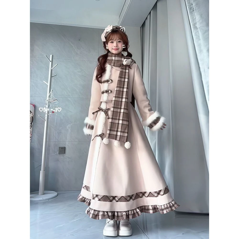 【焦糖小熊】秋冬氛围感穿搭甜美格子拼接围巾外套长裙毛呢三件套