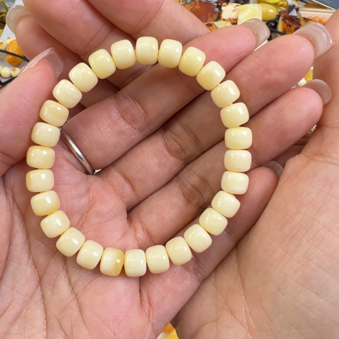 琥珀颈饰未镶嵌蜜蜡