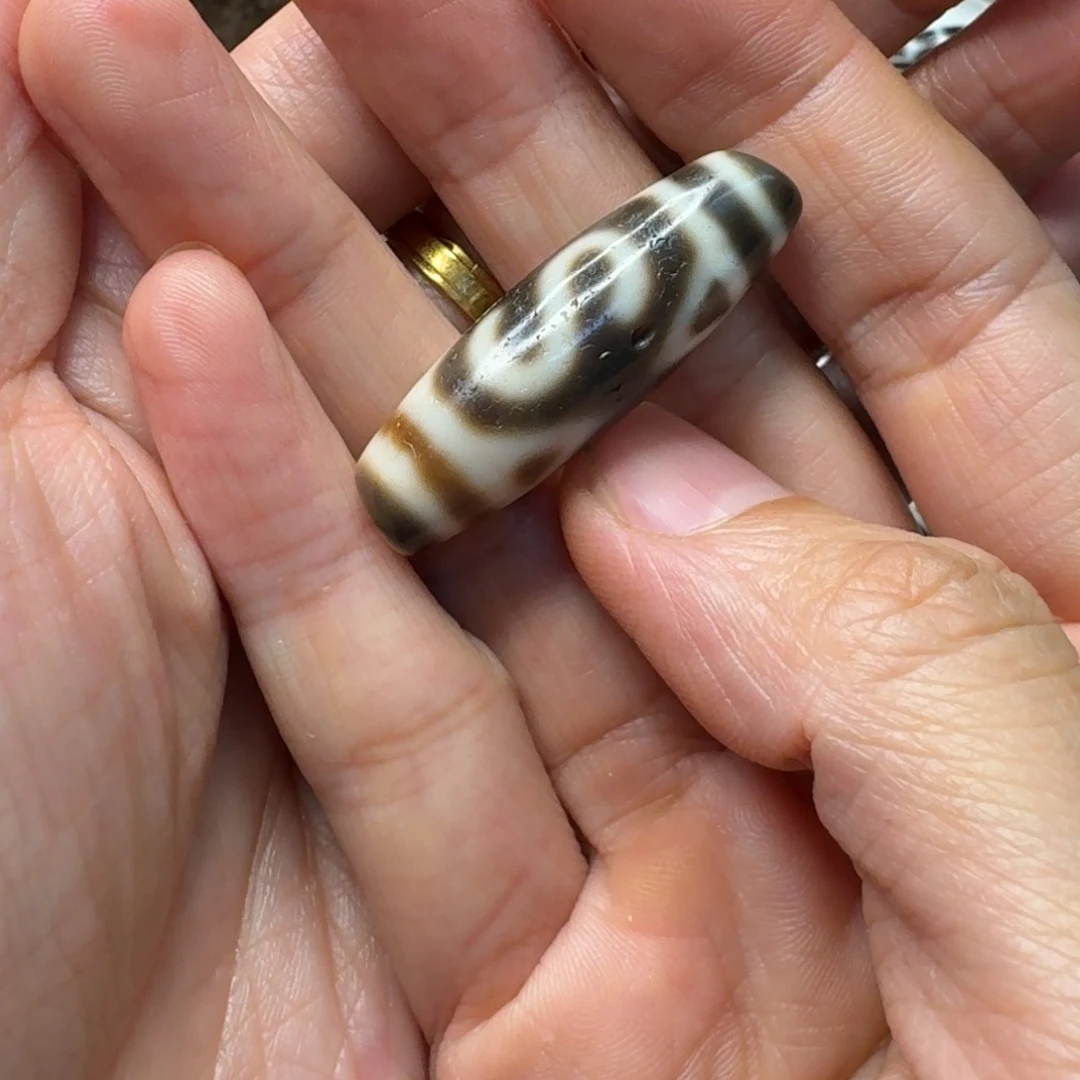 明***性玛瑙/玉髓未镶嵌颈饰