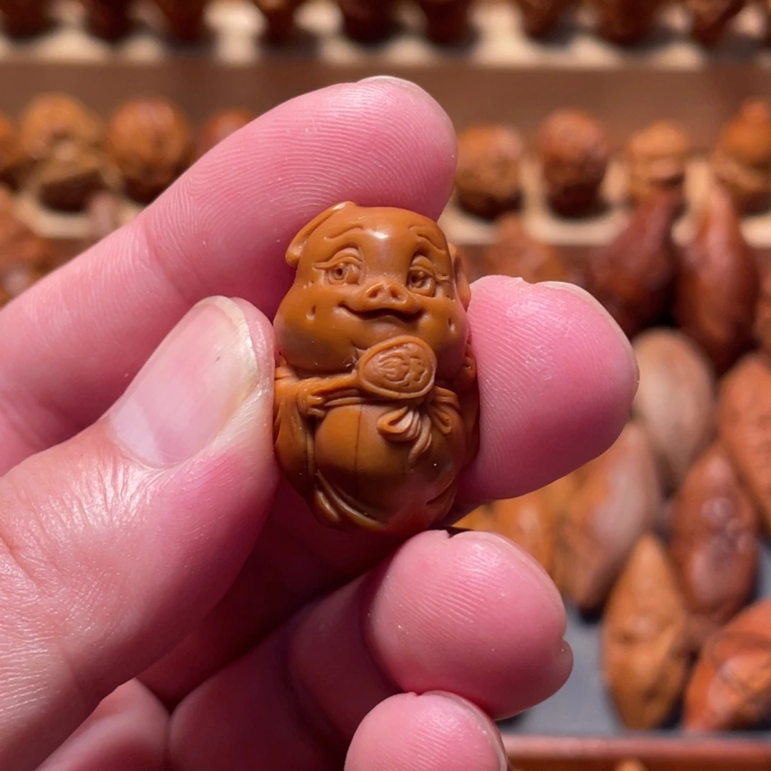 橄榄核吊坠如意猪