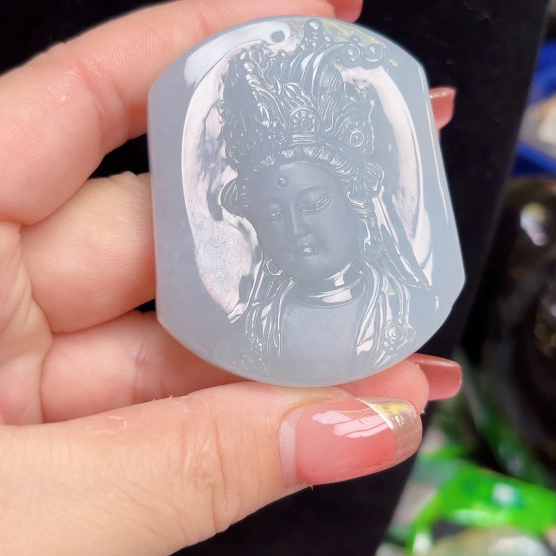 翡翠未镶嵌颈饰观音