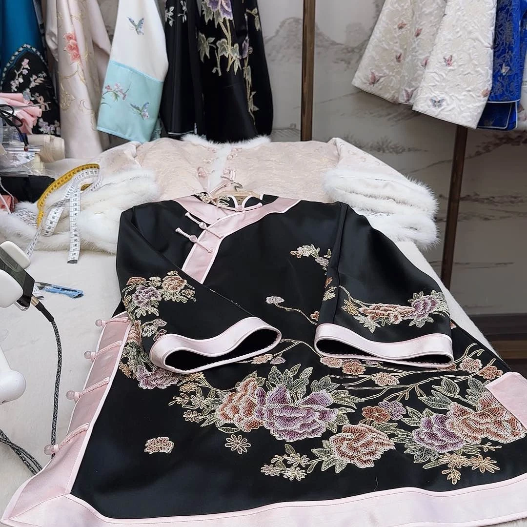 刺绣雲**心苏州真丝衣服