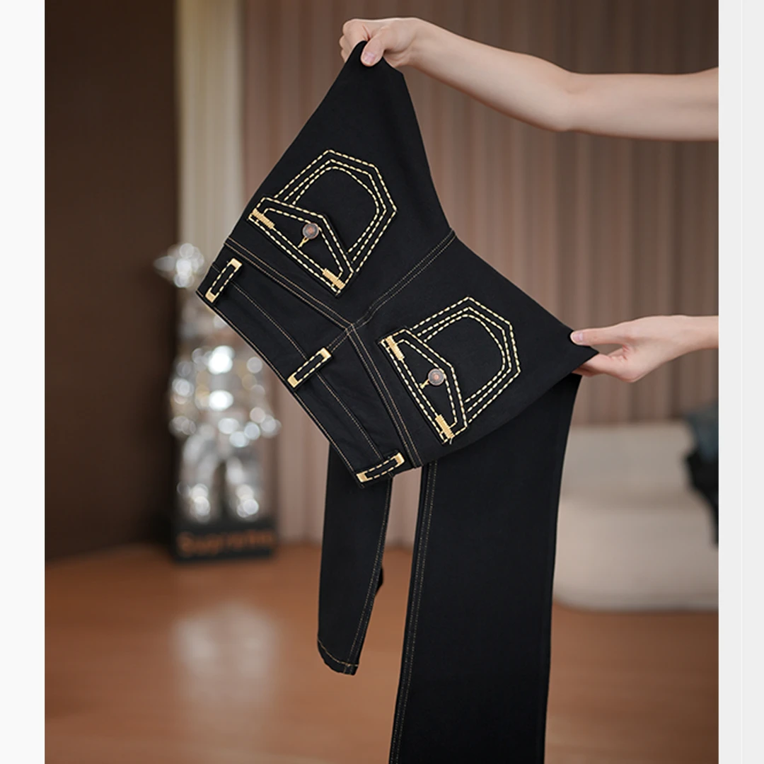 2025秋季新款刺绣明线高腰黑色微喇牛仔裤高弹紧身显瘦喇叭神裤女