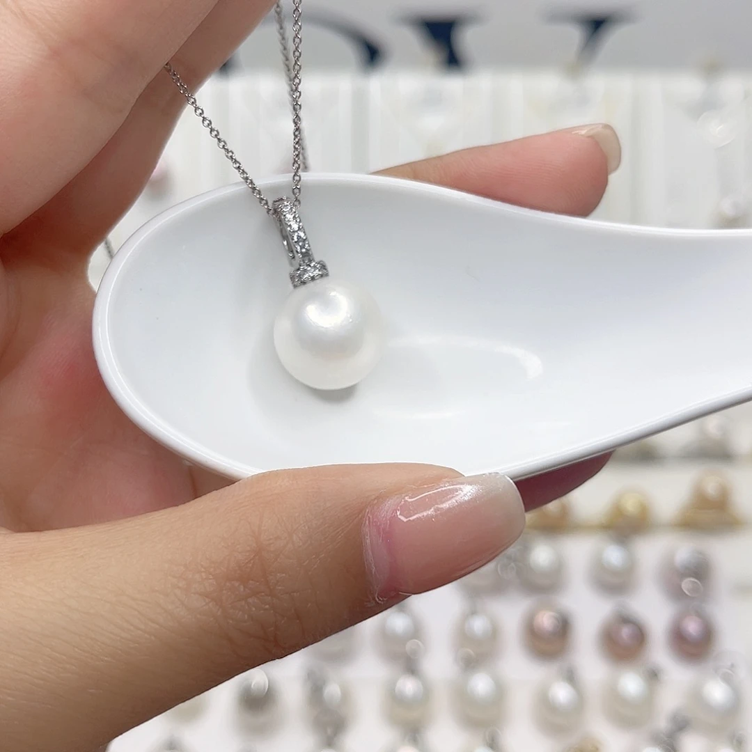 淡水珍珠未镶嵌吊坠(赠链)