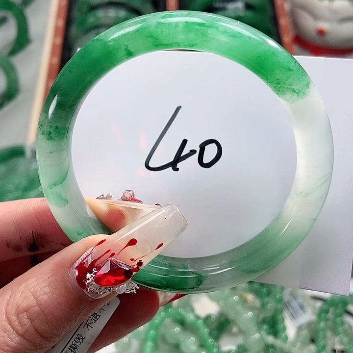 石英质玉手镯未镶嵌天然A货非洲翠手镯