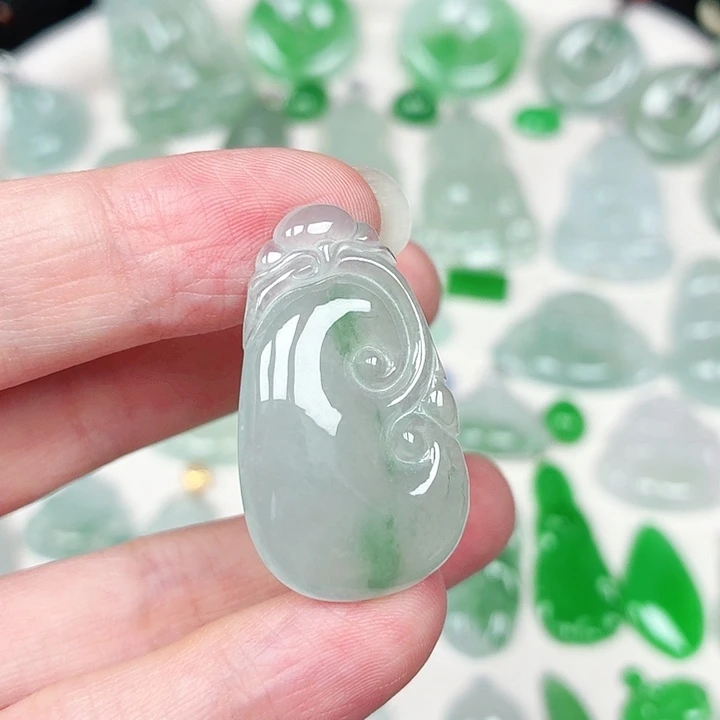 翡翠未镶嵌颈饰缅甸天然A货翡翠