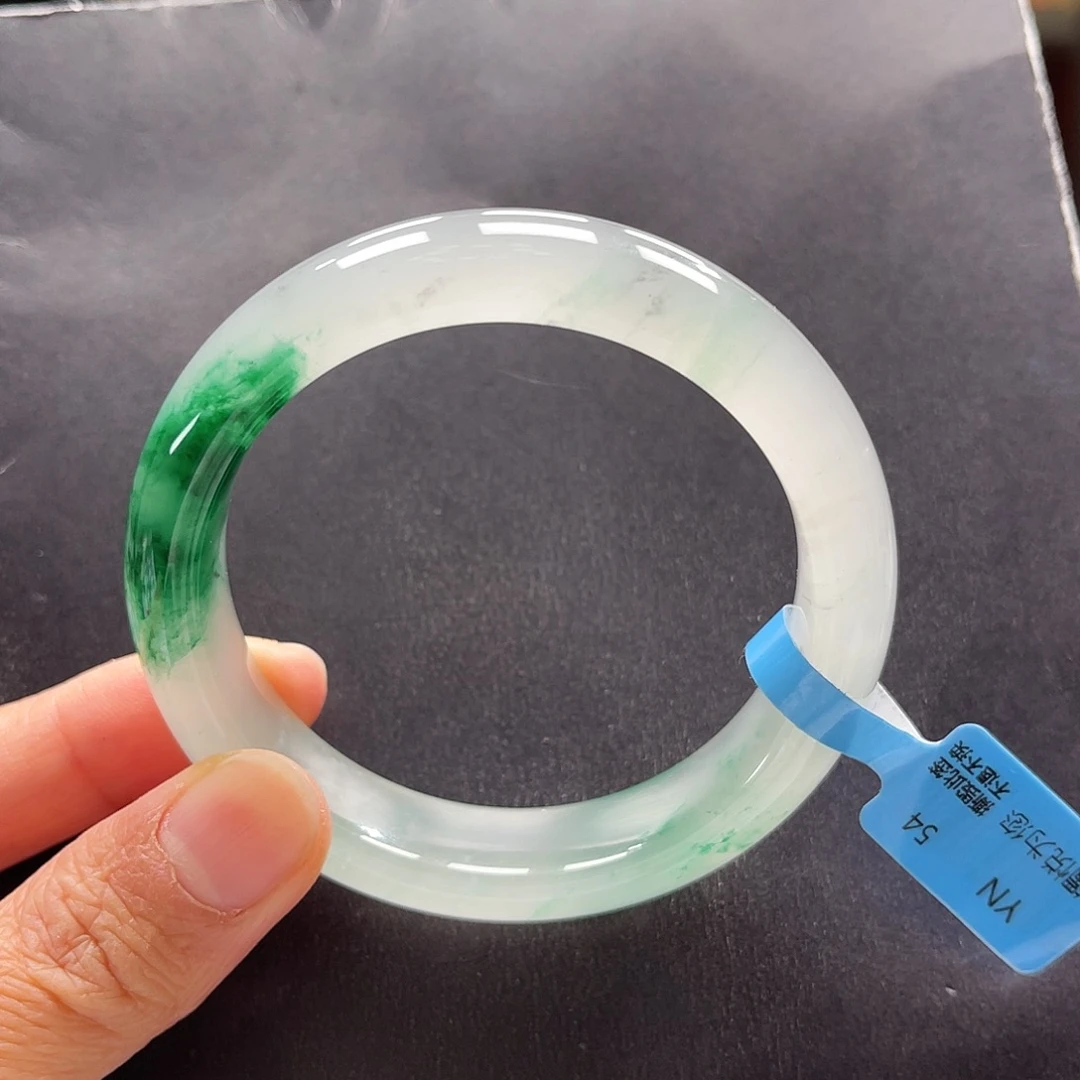 X***a石英质玉未镶嵌手镯