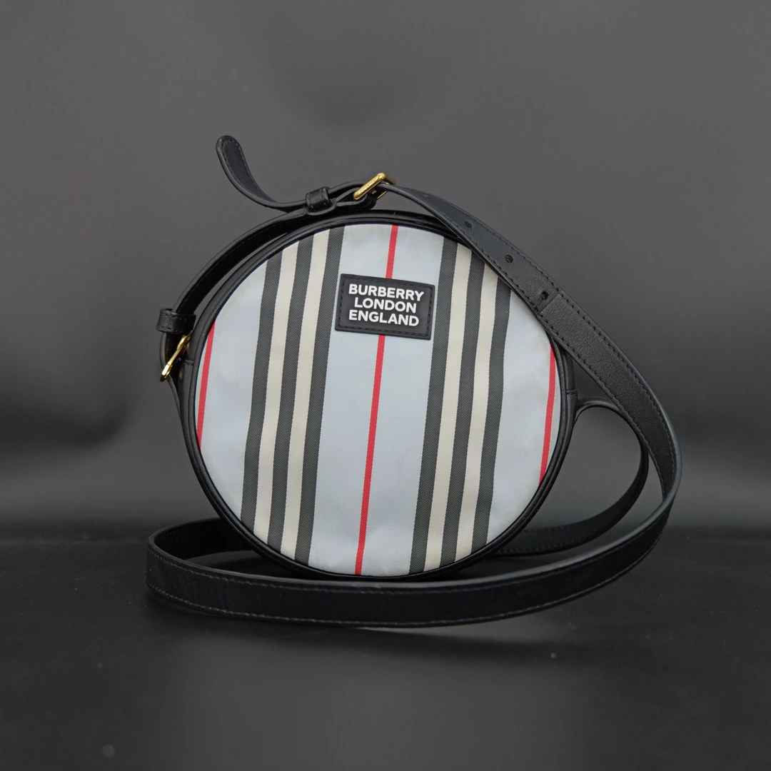 95新 BURBERRY/博柏利 Burberry经典条纹圆饼包207